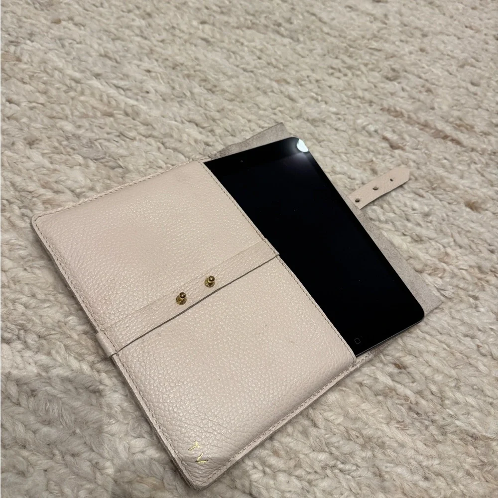 Tablet Folio Case - Cream Leather Sleeve Sheath TV IPad Case